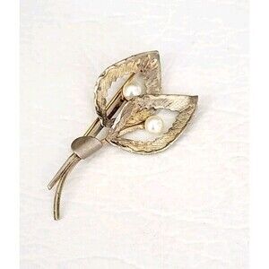 Sterling Silver Leaf And Pearl Brooch Bond Boyd Vintage  1.5"  1.92g
